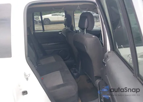 2016 Jeep Compass Sport z USA, uszkodzony, nr VIN 1C4NJCBA2GD753509